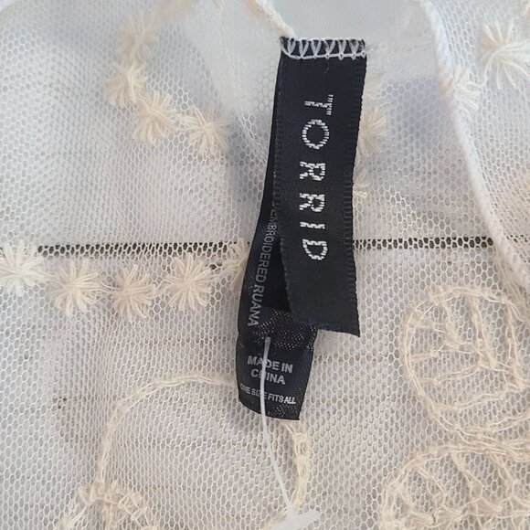 Torrid Sheer Lace Kimono Tasseled Embroidered OSFM NEW Cottage Feminine - Picture 6 of 9